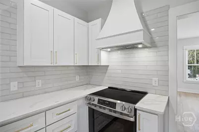 104 W 41st Street, Savannah, GA 31401 - Photo 14