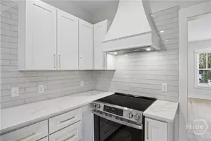 104 W 41st St, Savannah, GA 31401 - Photo 14