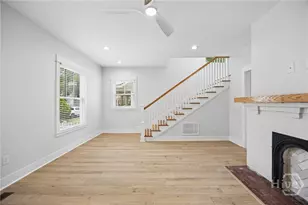 104 W 41st St, Savannah, GA 31401 - Photo 10