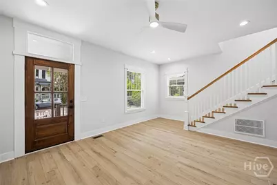 104 W 41st Street, Savannah, GA 31401 - Photo 8