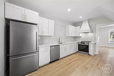 104 W 41st Street, Savannah, GA 31401 - Photo 12