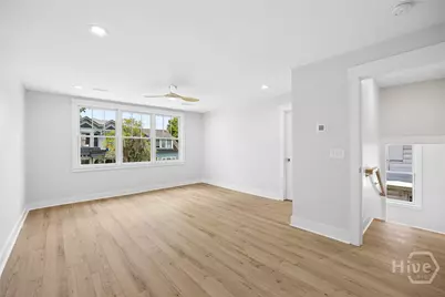 104 W 41st Street, Savannah, GA 31401 - Photo 18