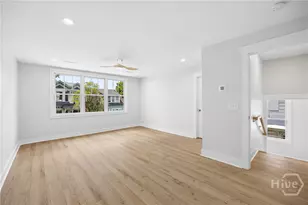 104 W 41st St, Savannah, GA 31401 - Photo 18