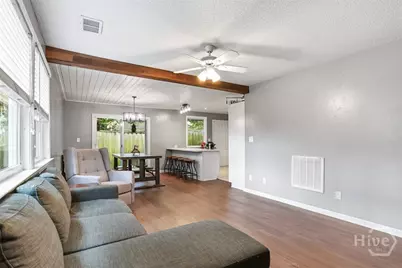 8 Hillyer Drive, Savannah, GA 31406 - Photo 4