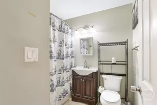 8 Hillyer Dr, Savannah, GA 31406 - Photo 14