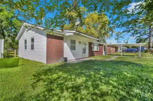 321 Byck Ave, Garden City, GA 31408 - Photo 2