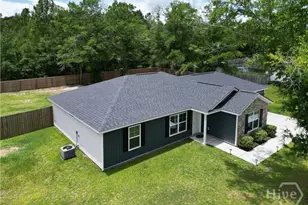 449 Linden Dr, Jesup, GA 31545 - Photo 2