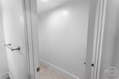 1226 E 31st Street, Savannah, GA 31404 - Photo 12