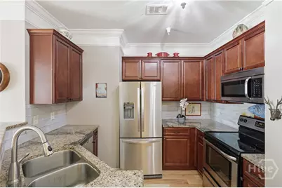 2124 Whitemarsh Way, Savannah, GA 31410 - Photo 4