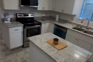 300 Hampton St, Savannah, GA 31405 - Photo 2