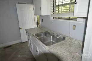 1010 W Victory Dr, Savannah, GA 31405 - Photo 32