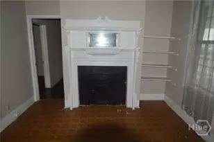 1010 W Victory Dr, Savannah, GA 31405 - Photo 8