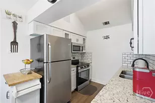 126 S Robinhood Dr, Savannah, GA 31406 - Photo 12