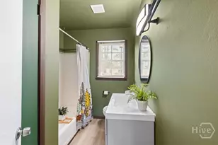 325 Manor Dr, Savannah, GA 31404 - Photo 8