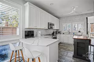 10 Dame Kathryn Dr, Savannah, GA 31411 - Photo 10