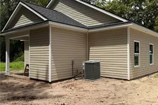 1302 Kentucky St, Darien, GA 31305 - Photo 12