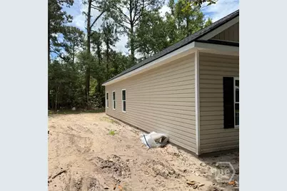 1302 Kentucky Street, Darien, GA 31305 - Photo 10