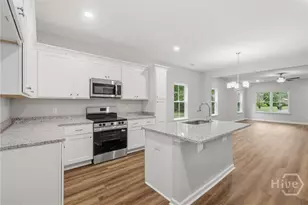 1302 Kentucky St, Darien, GA 31305 - Photo 10