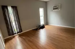 112 Houston St, Savannah, GA 31401 - Photo 4