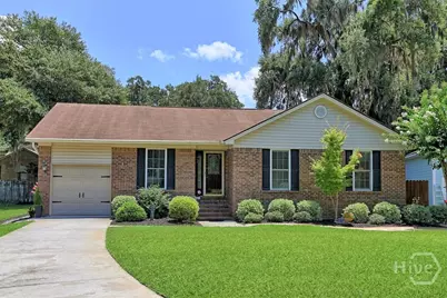 31 S Lake Drive, Savannah, GA 31410 - Photo 1