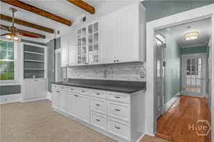 202 E 49th St, Savannah, GA 31405 - Photo 16