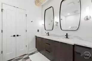 5 Whitaker St, Savannah, GA 31401 - Photo 26