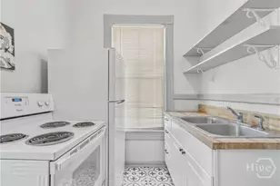 21 W 36th St, Savannah, GA 31401 - Photo 30