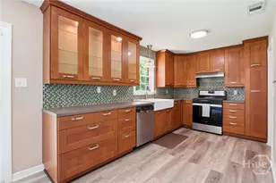 9227 Garland Dr, Savannah, GA 31406 - Photo 10