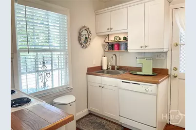 215 W Taylor Street #215, Savannah, GA 31401 - Photo 4