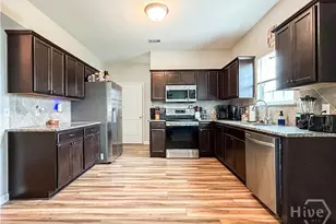 91 W Winn Ave, Hinesville, GA 31313 - Photo 6