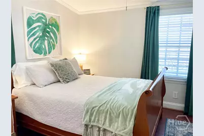 215 W Taylor Street, Savannah, GA 31401 - Photo 8