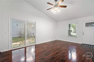 18 E White Hawthorne Dr, Savannah, GA 31419 - Photo 8