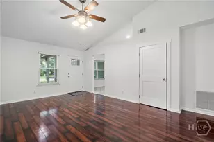 18 E White Hawthorne Dr, Savannah, GA 31419 - Photo 8