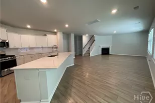 241 Lillian St, Rincon, GA 31326 - Photo 6
