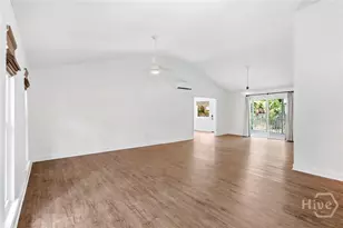 911 Juanita St, Savannah, GA 31410 - Photo 6