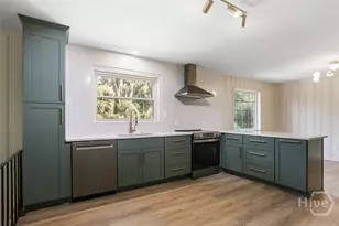 1462 Marlborough Way, Savannah, GA 31406 - Photo 10