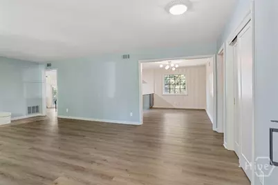 1462 Marlborough Way, Savannah, GA 31406 - Photo 6