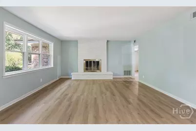 1462 Marlborough Way, Savannah, GA 31406 - Photo 6