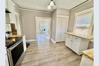 921 W 46 Street, Savannah, GA 31415 - Photo 6