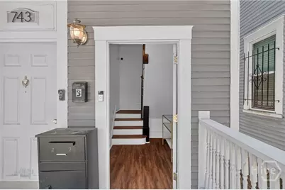 743 E Henry Street, Savannah, GA 31401 - Photo 4