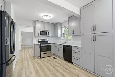 2326 Lorraine Drive, Savannah, GA 31404 - Photo 8