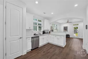 706 W 44th St, Savannah, GA 31405 - Photo 16