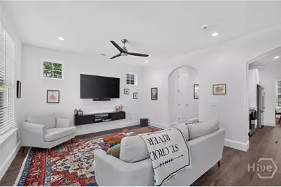 706 W 44th Street, Savannah, GA 31405 - Photo 8