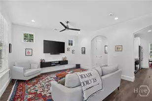 706 W 44th St, Savannah, GA 31405 - Photo 8