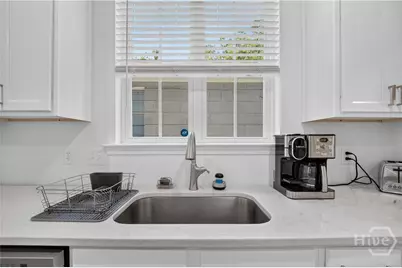 706 W 44th Street, Savannah, GA 31405 - Photo 14