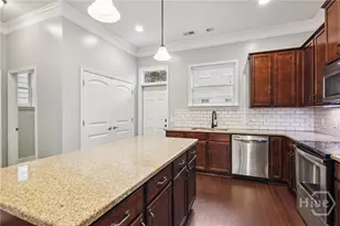 1701 Lincoln St, Savannah, GA 31401 - Photo 10