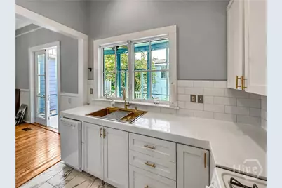 413 E 36th Street, Savannah, GA 31401 - Photo 10