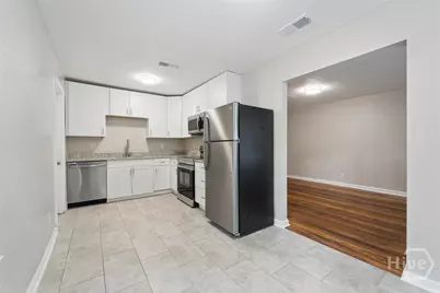 1315 E 55th Street, Savannah, GA 31404 - Photo 6