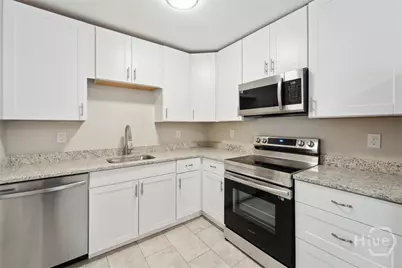 1315 E 55th Street, Savannah, GA 31404 - Photo 8