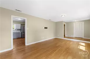 17 Regent Dr, Savannah, GA 31406 - Photo 16
